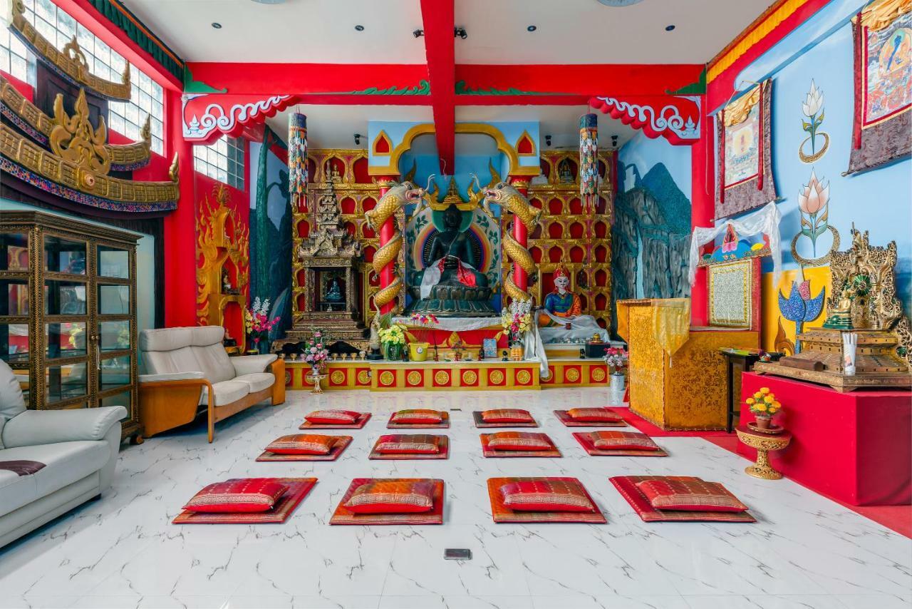 Pema Djougne Villa Бофут Екстериор снимка
