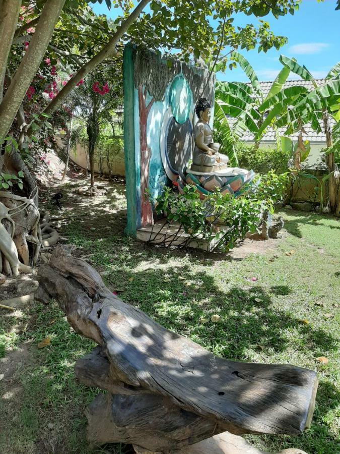 Pema Djougne Villa Бофут Екстериор снимка